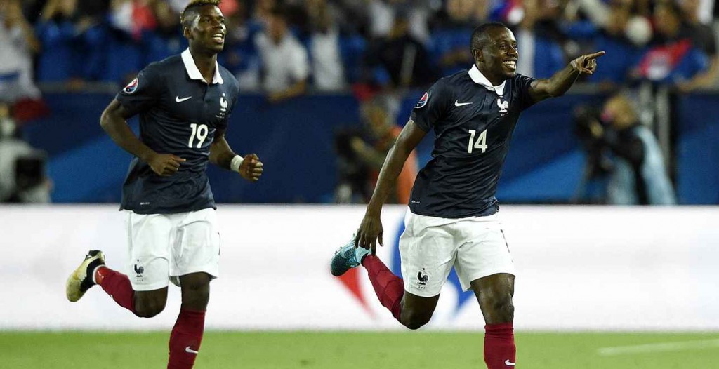 Le joueur du PSG Blaise MAtuidi euphorique avec les Bleus