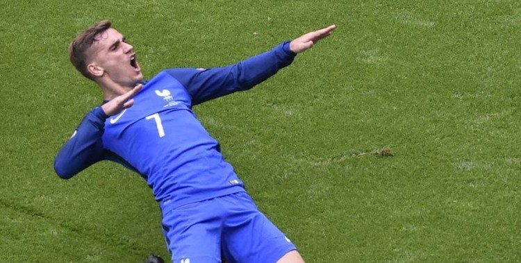 Griezmann double buteur face à l'Irlande