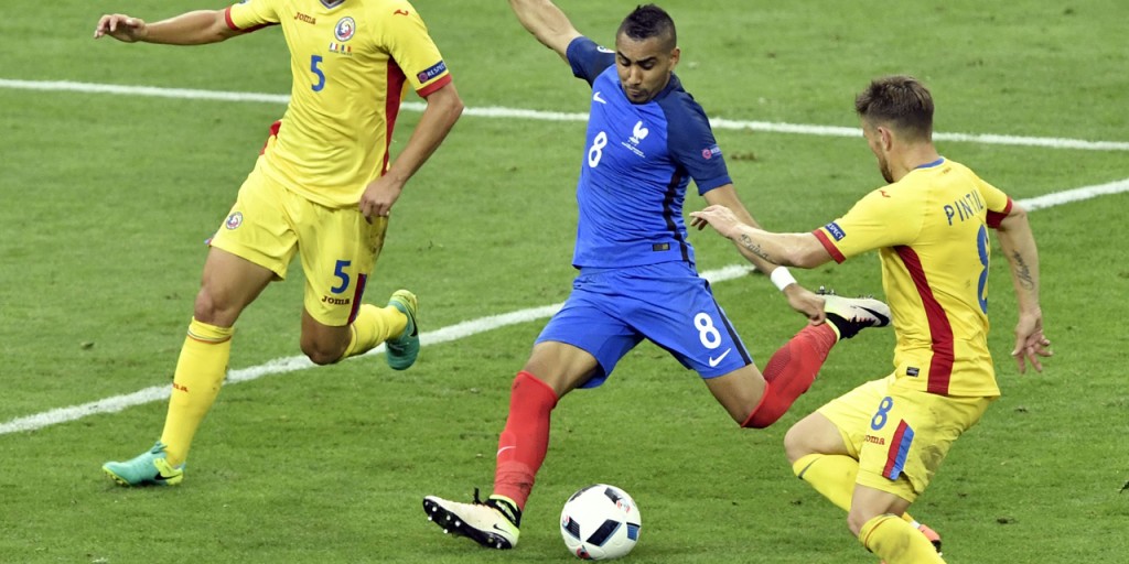 Payet arme son tir du gauche