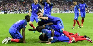 Célébration du but de Griezmann face à l'Islande